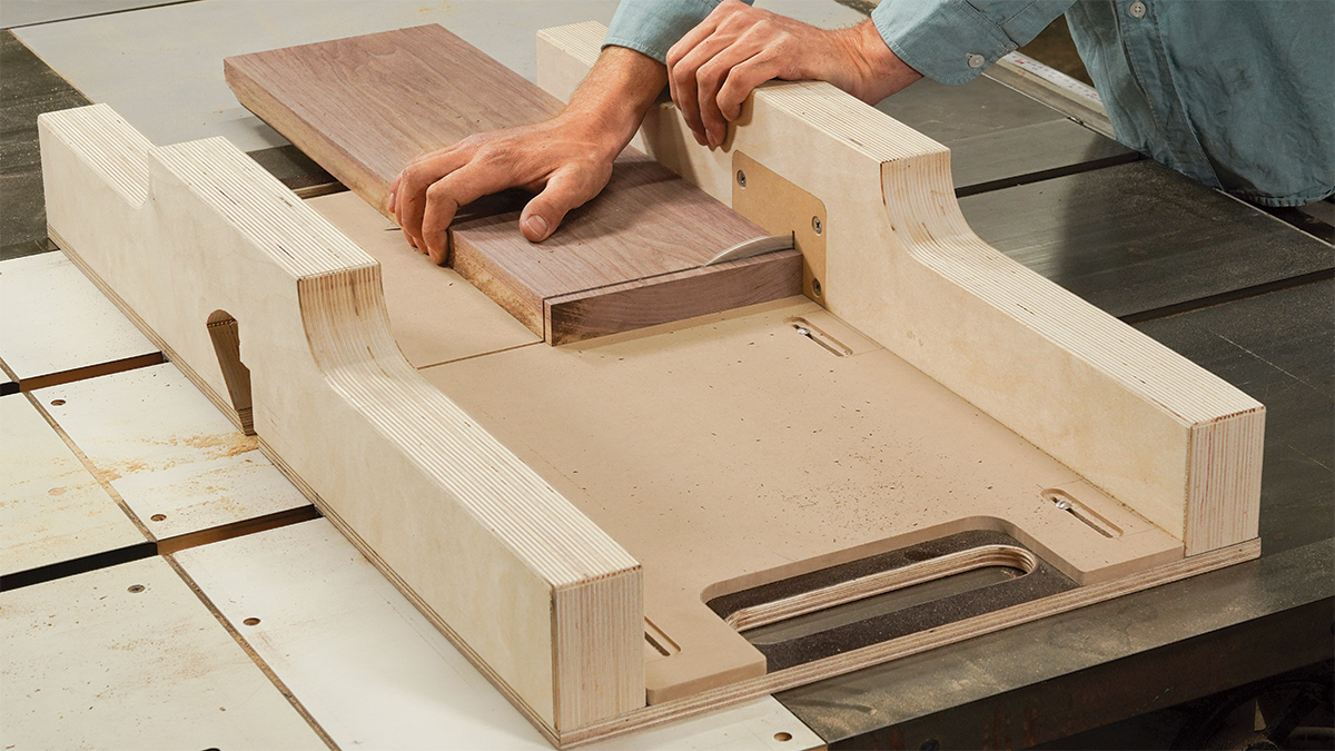 How to make a Crosscut Sled for a Table Saw