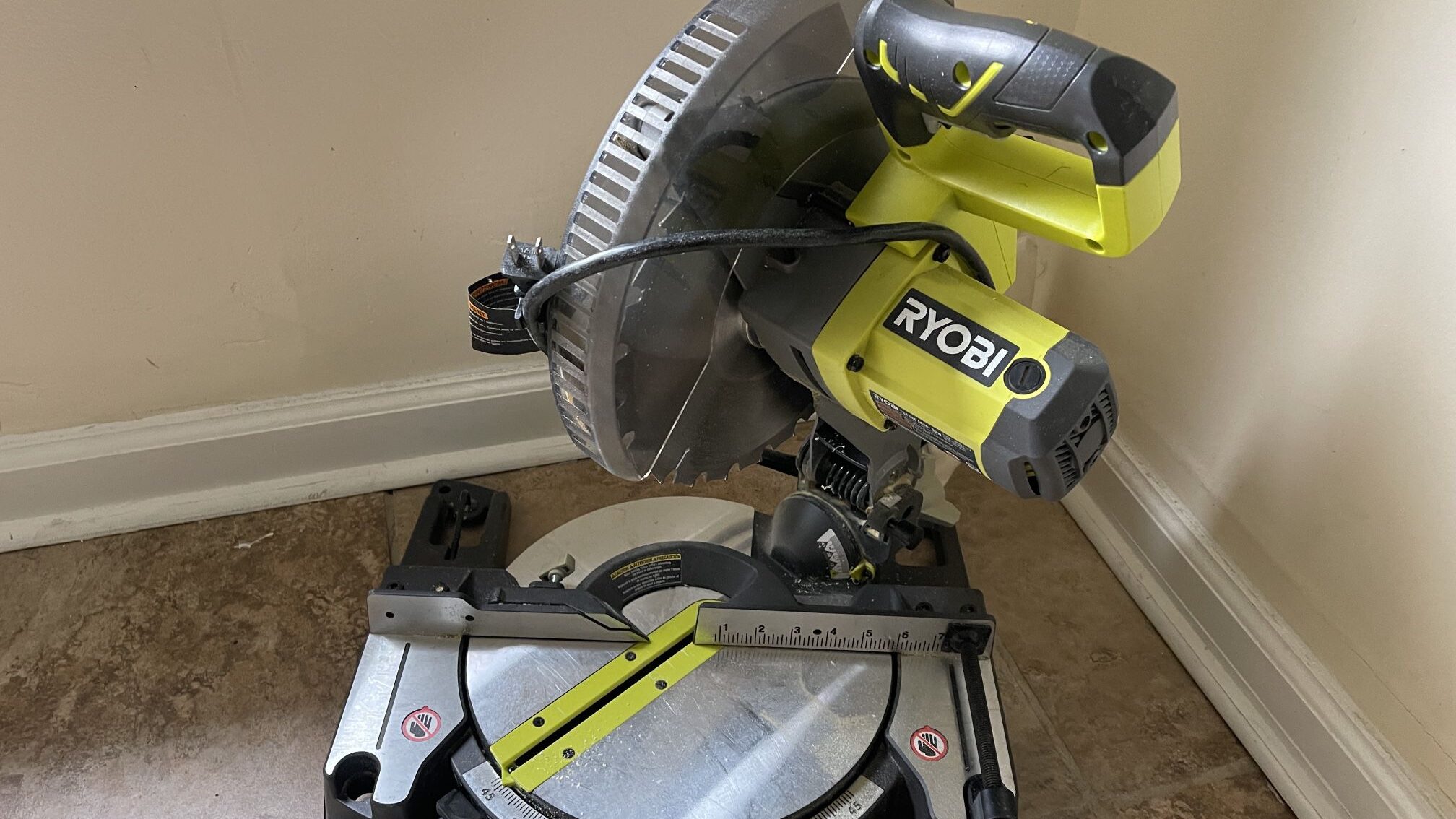 Advantages of a 10-inch Miter Saw