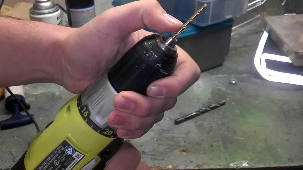 How to Put a Drill Bit in a Ridgid Drill